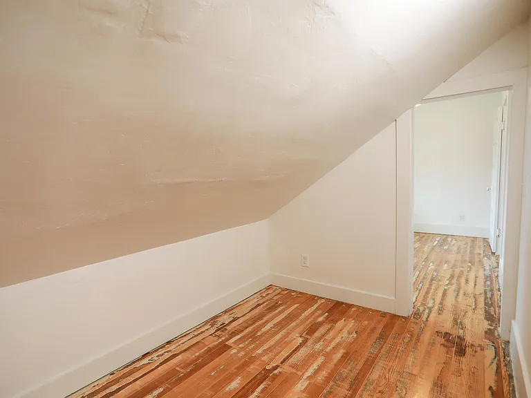 1012 Broadway St #2 — Photo 14