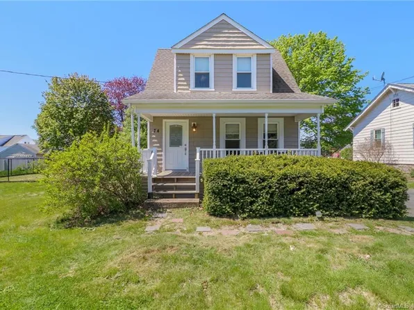 74 Clark Lane, Waterford, CT 06385