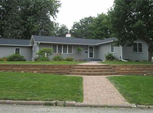 278 Windsor Dr, Waterloo, IA 50701