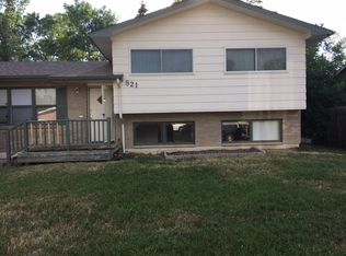 821 Timber Ln, Fort Collins, CO 80521