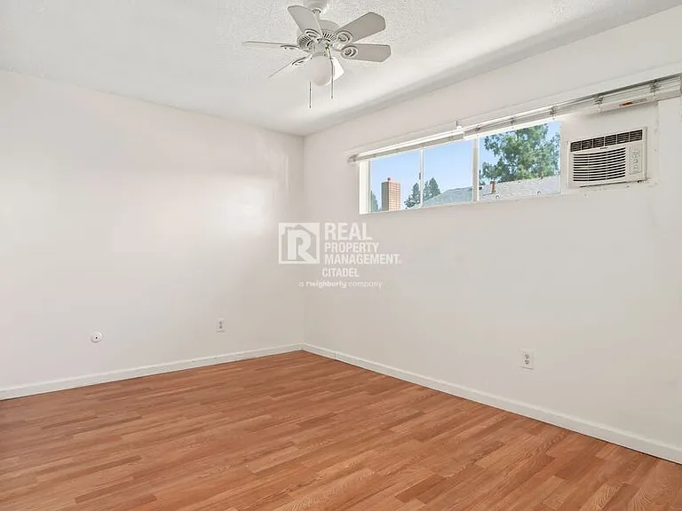 3009 Canyon Crest Dr #B — Photo 7