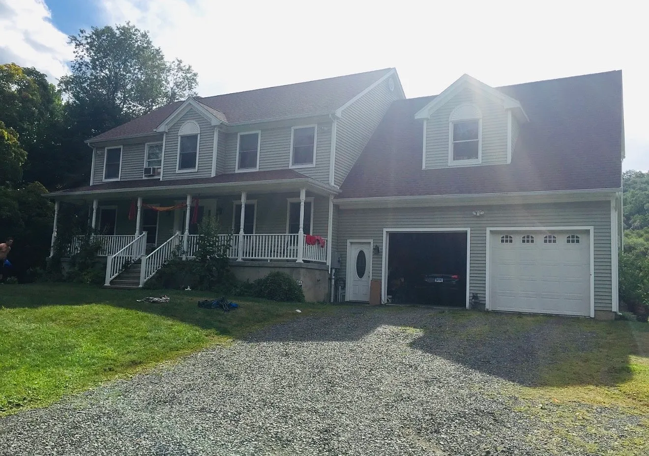 4 bed, 2.5 bath, 3000 sqft, $3,300 — Photo 2