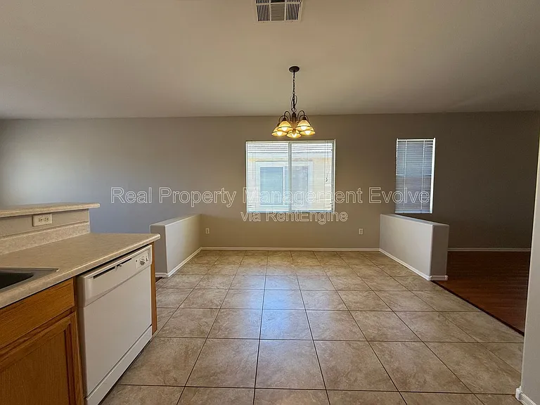 8720 E Knowles Ave — Photo 9