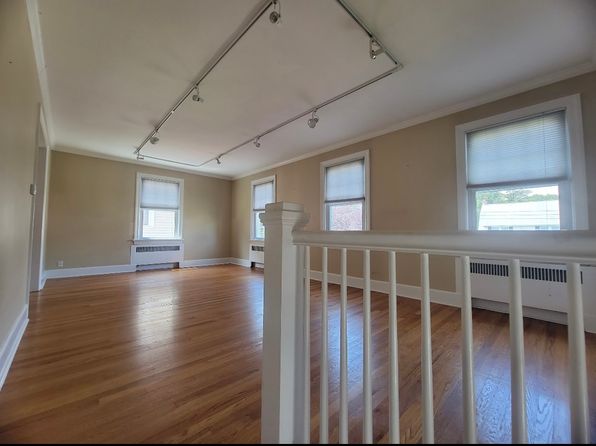 50 Harris Ave #2