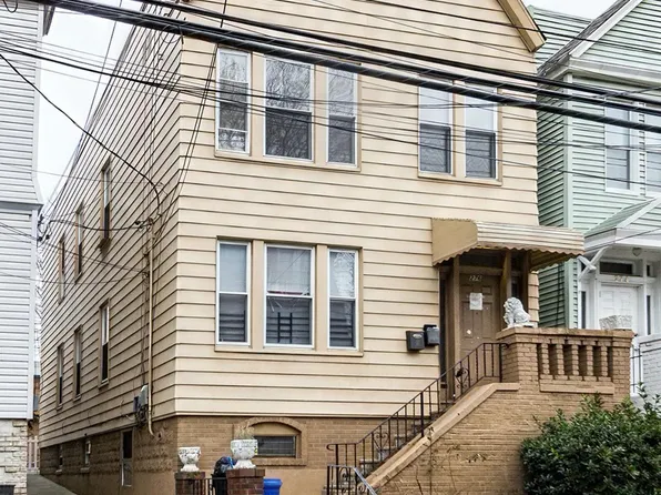 276 Winfield Avenue image 1 of 26