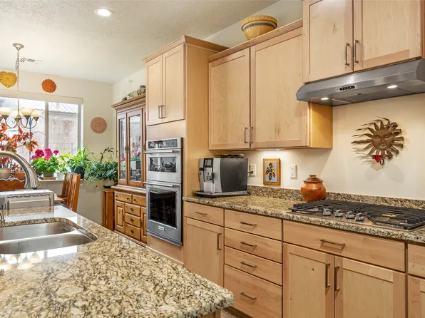 58 Via Orilla Dorado, Santa Fe, NM 87508