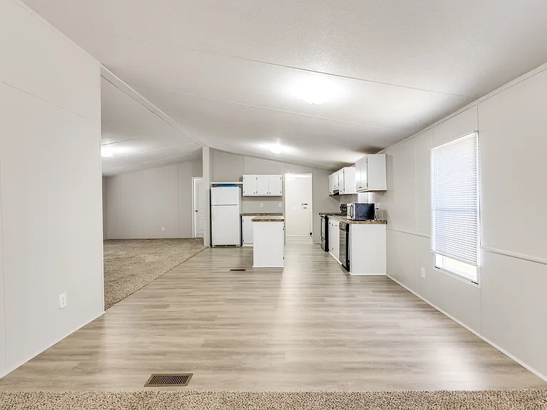 445 Arvel Cir — Photo 5