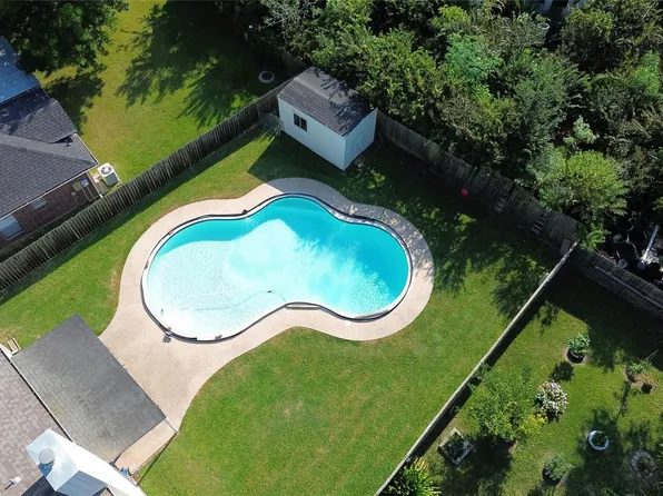 8511 Lone Maple Dr, Houston, TX 77083