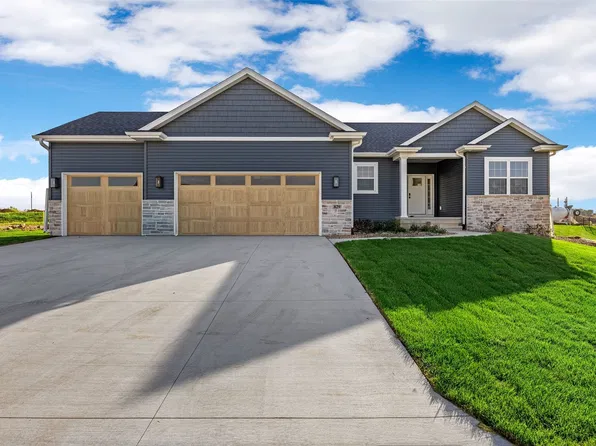 829 Longbow Ct, Marion, IA 52302