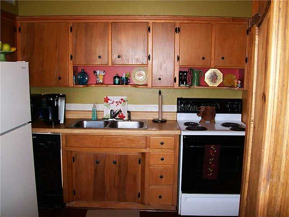 2nd image of 860 49th Ave N