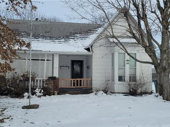 414 S 3rd St, Odessa, MO 64076