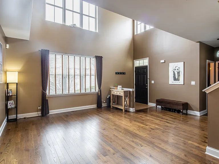 525 Horizon Dr #D — Photo 2