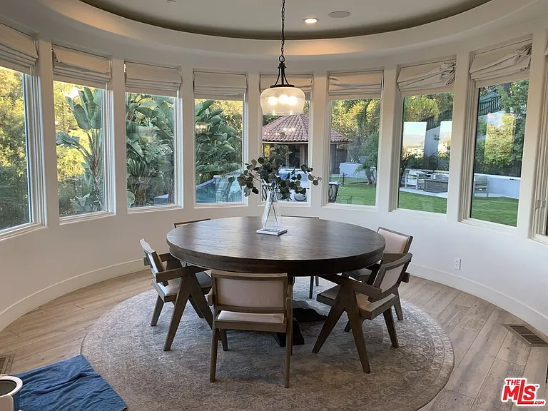 3373 Coldwater Canyon Ave — Photo 10