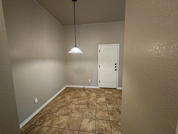 5th image of 701 Sladecek Dr Unit A