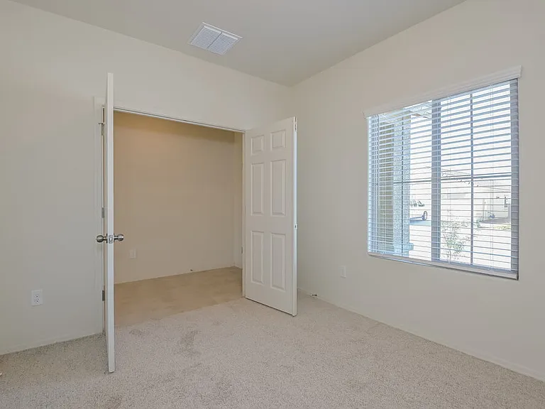 10854 W Claxton Dr — Photo 15