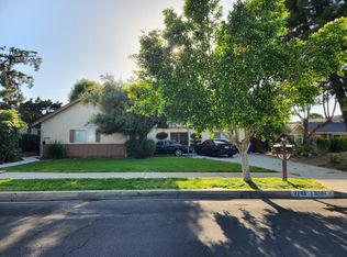 9705 Swinton Ave, North Hills, CA 91343
