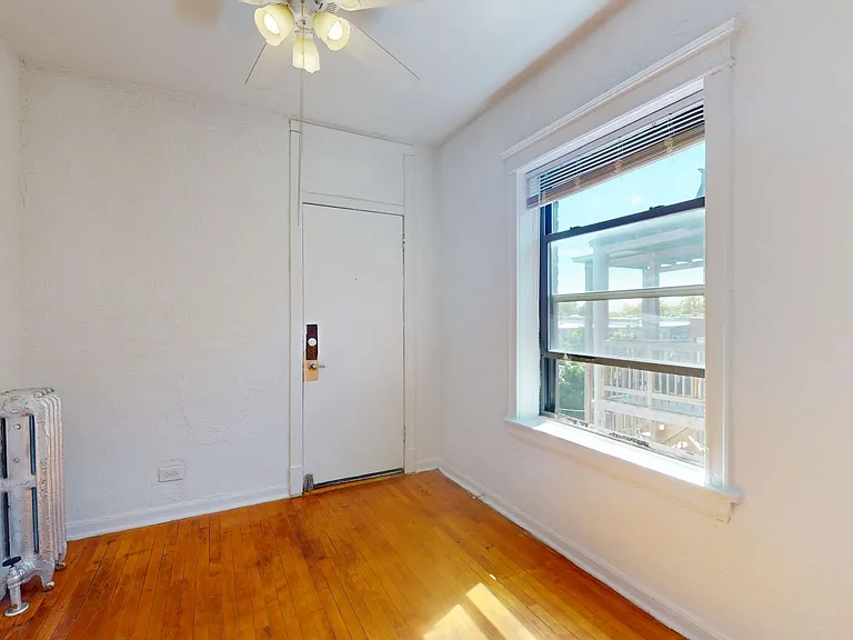 1515 E. 54th Street — Photo 16