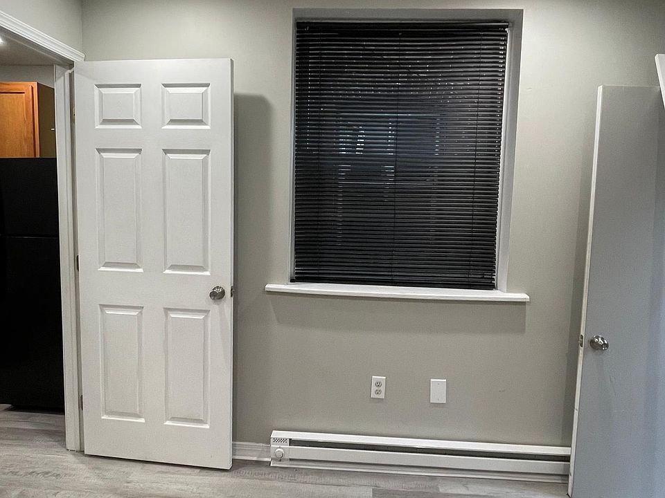 Back bedroom