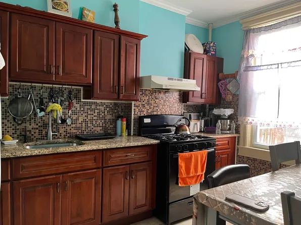 221 53rd Street image 9 of 21