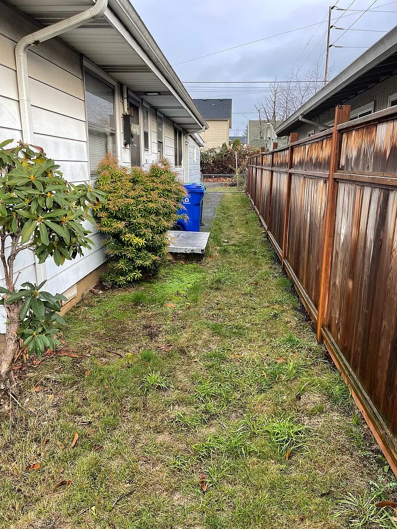 Adorable 2 bed 1 bath in the Foster-Powell neighborhood!! Like new remodeled — Photo 1