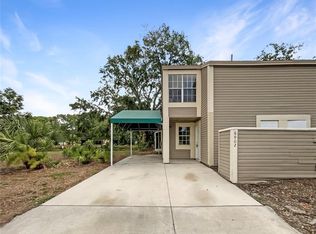 6902 Lakeview Ct, Tampa, FL 33634