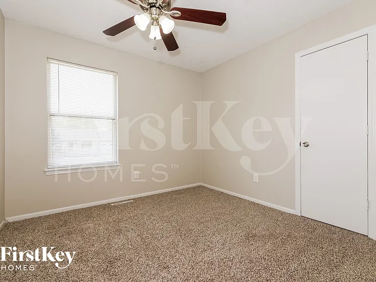 804 Covey Dr — Photo 12