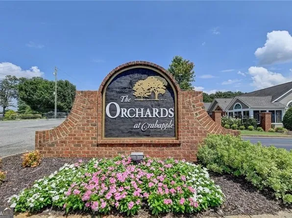 2241 Orchard Pl, Roswell, GA 30076