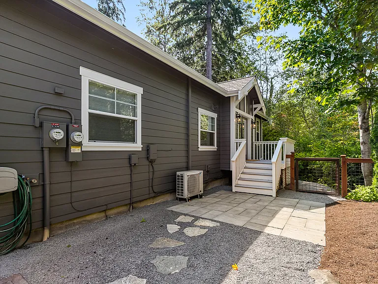 1007 Brookings Pl — Photo 27