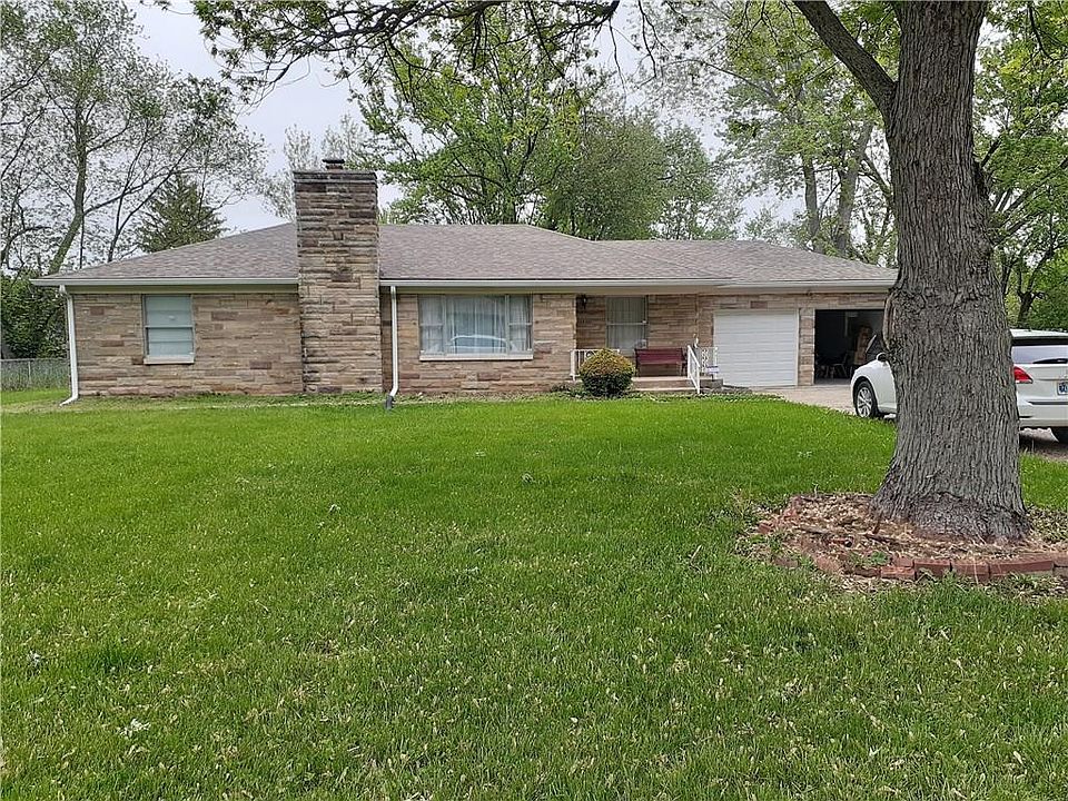 1st image of 3830 E Glencairn Ln