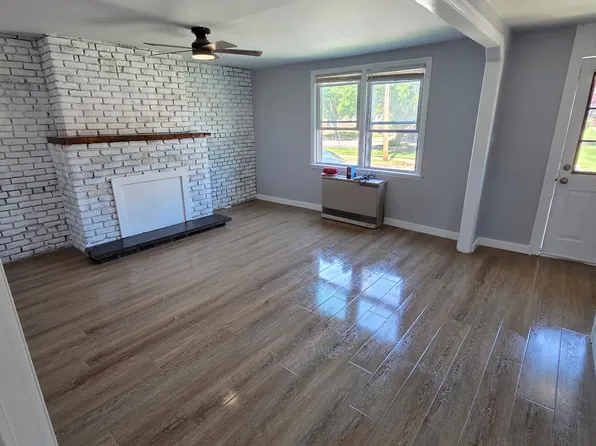 14 5th St #14, Watervliet, NY 12189
