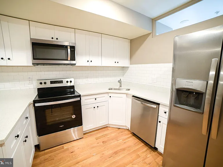 1806 N Willington St #2 — Photo 3