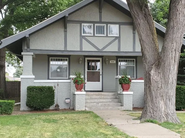 404 W 10th St, Goodland, KS 67735