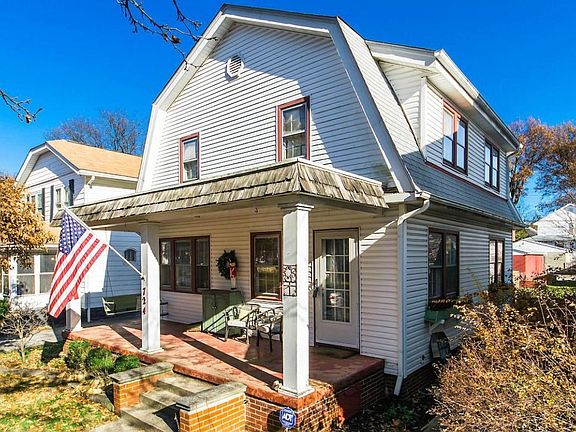3rd image of 724 Euclaire Ave