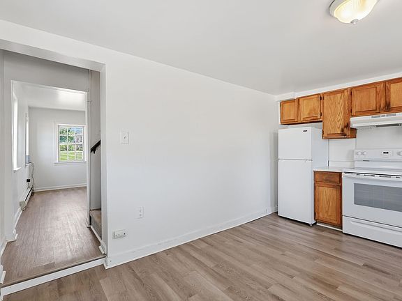 4th image of 101 W Main St #10