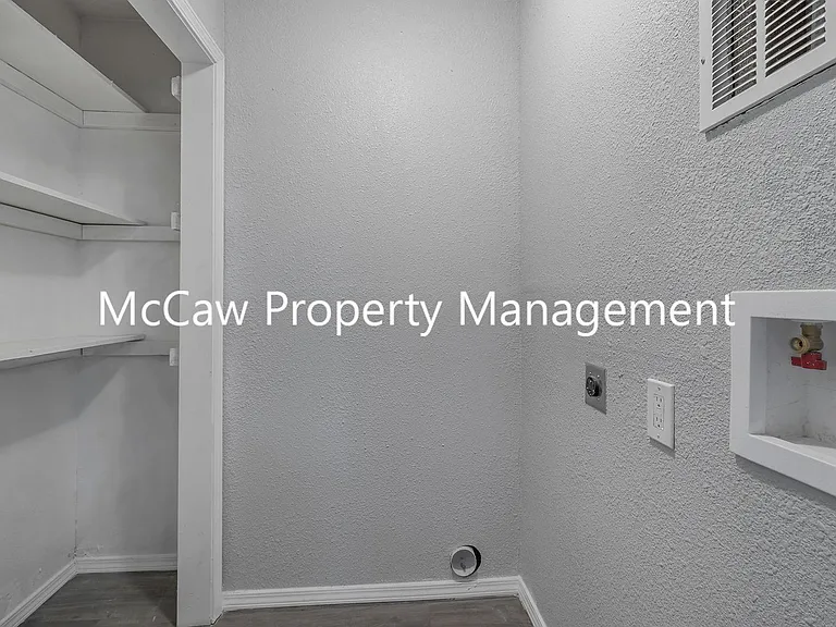 7012 Candlewick Ct — Photo 17