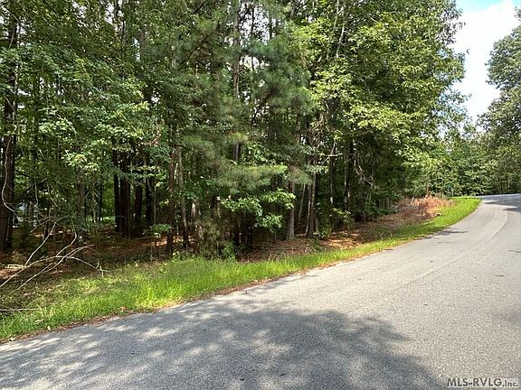 5th image of 46 W Harbor Dr