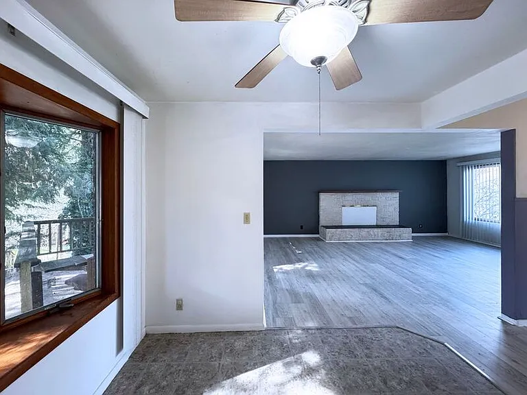 1180 E 37th Ave — Photo 24