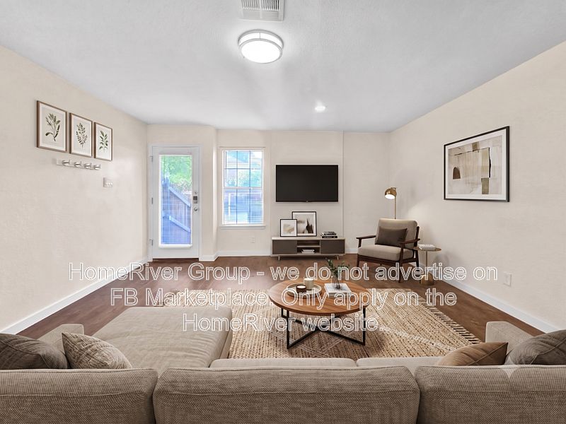 1st image of 7403 Kingswood Cir