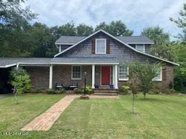 1502 Kensington Ave, Ocean Springs, MS 39564