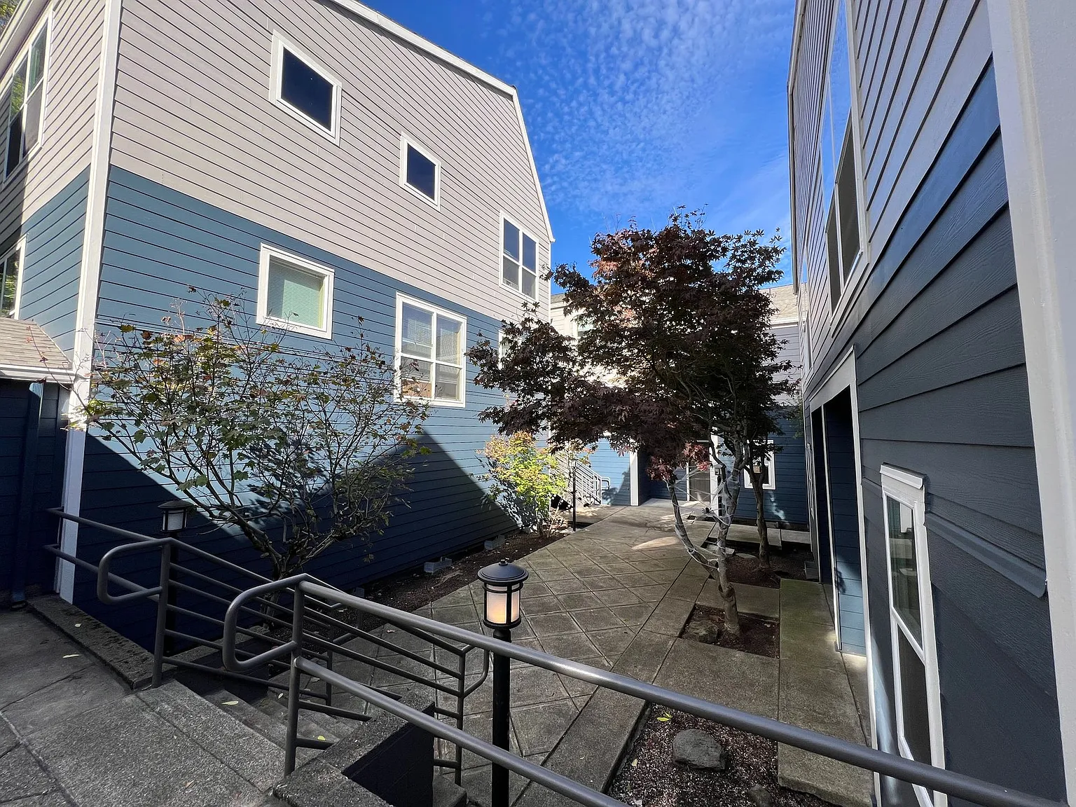 Goose Hollow Townhomes — Photo 2