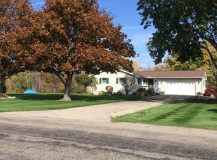 262 Riverview Dr, Coldwater, MI 49036
