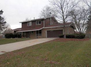 3837 E Chestnut St, Kankakee, IL 60901