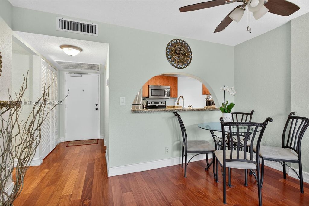 777 S Federal Hwy APT Rp305, photo 8