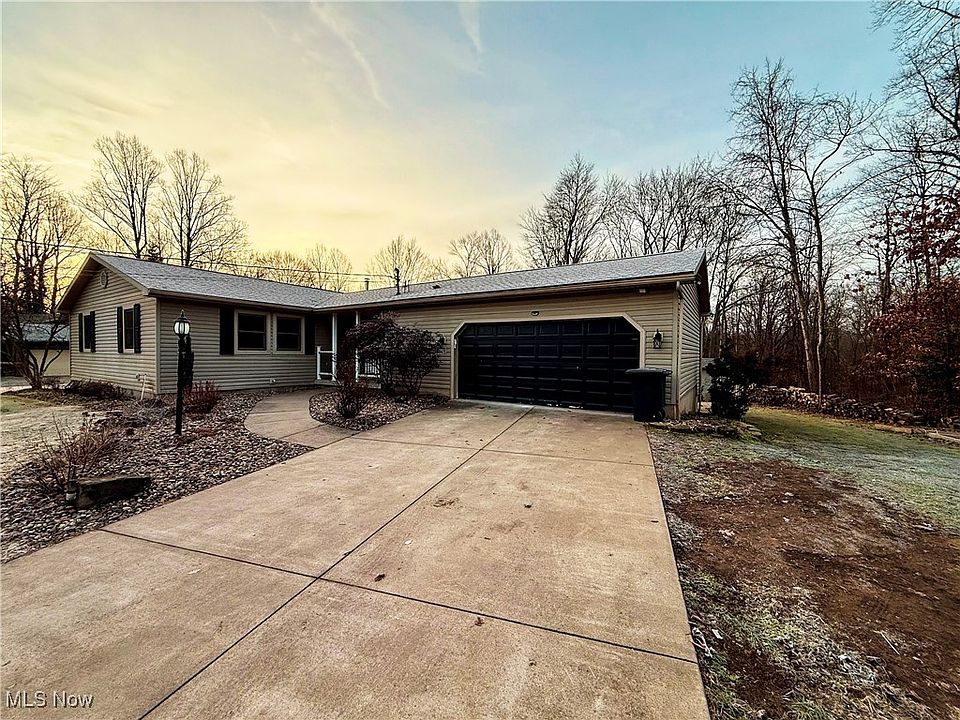 1st image of 202 Forest Dr