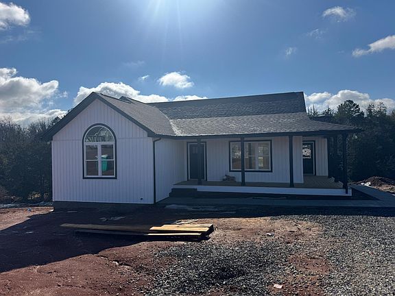 2nd image of 604 Stratford Rd