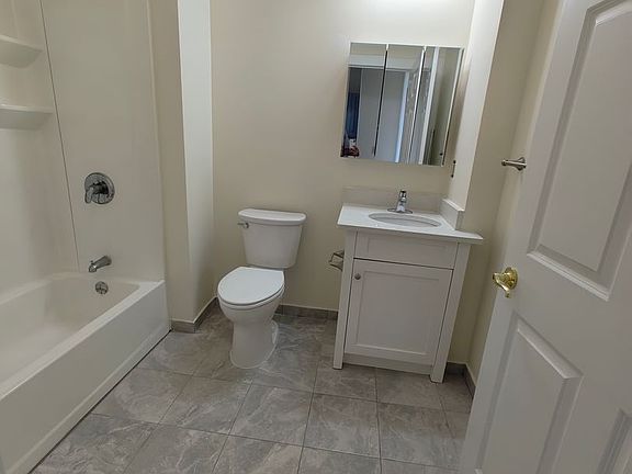 4th image of 122 Park St APT 307