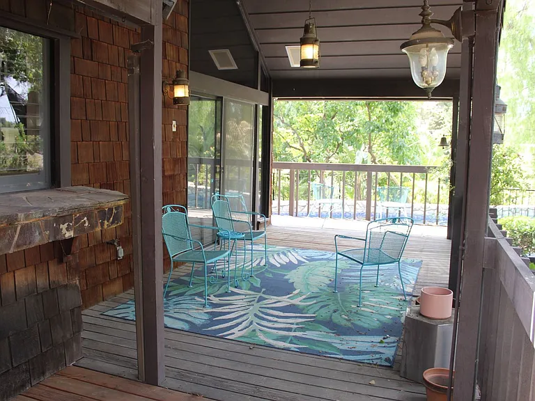 4301 Flintridge Dr — Photo 37