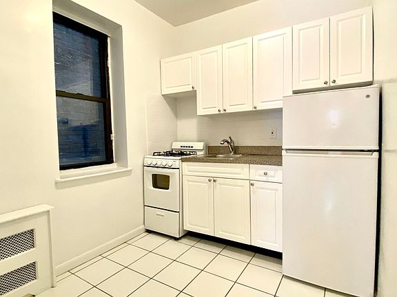 3rd image of 417 E 81st St APT 2C