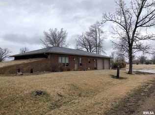 722 State Route 117 Rd, Eureka, IL 61530