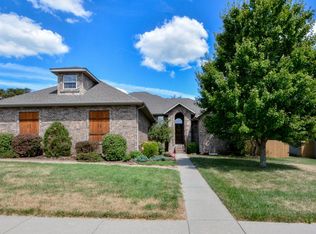 2106 E Eagle Rock Dr, Ozark, MO 65721